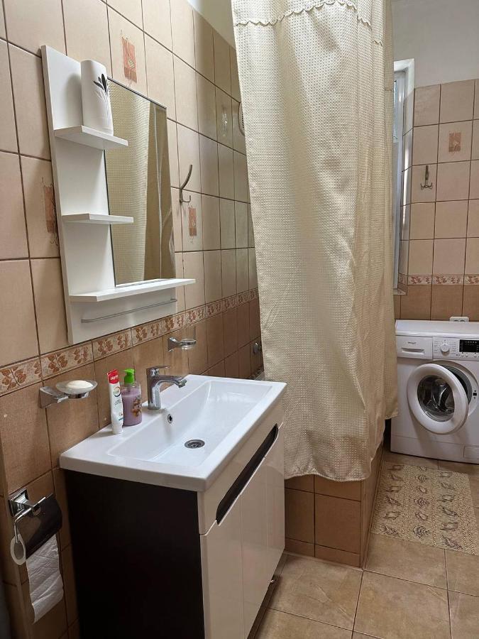 Затишна Двокімнатна Квартира В Самому Серці Ужгорода Užhorod Esterno foto